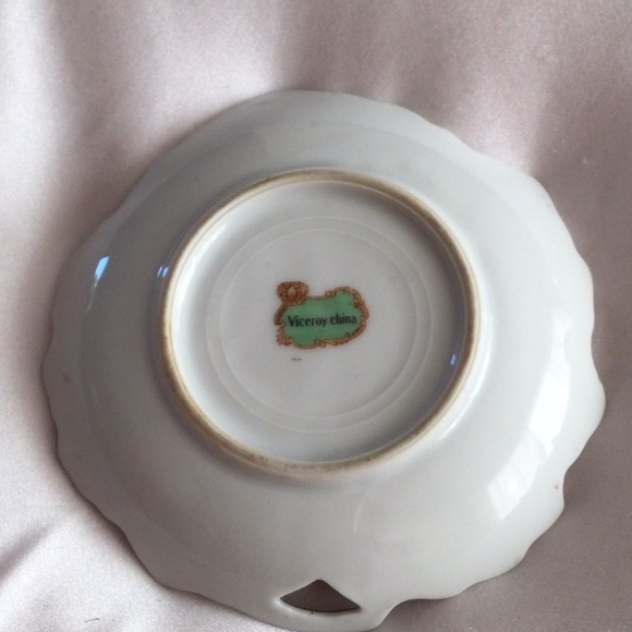 Viceroy China - Porcelain Leaf Jewelry dish - Rose design - Picture 2 of 4